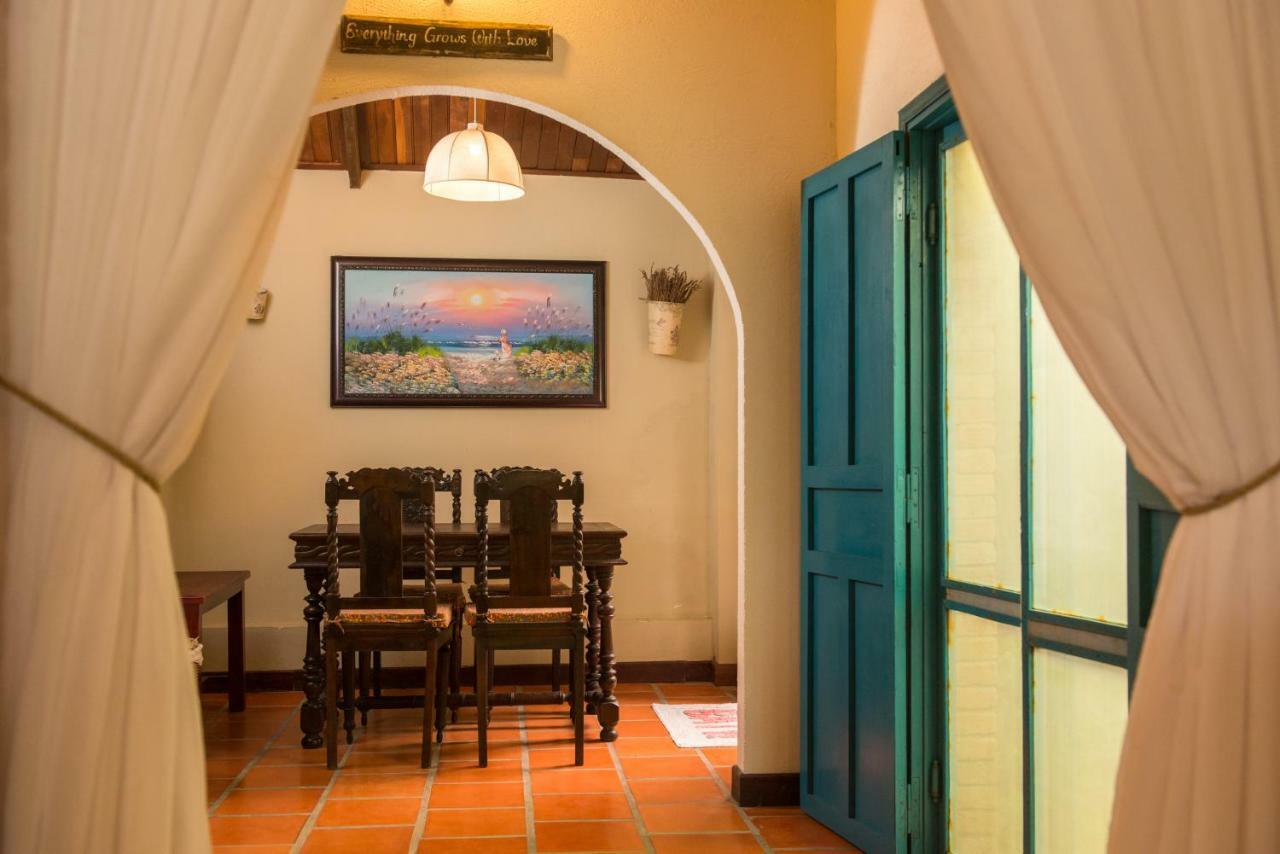 Veranda Beach Place Hotel Phan Thiết Esterno foto