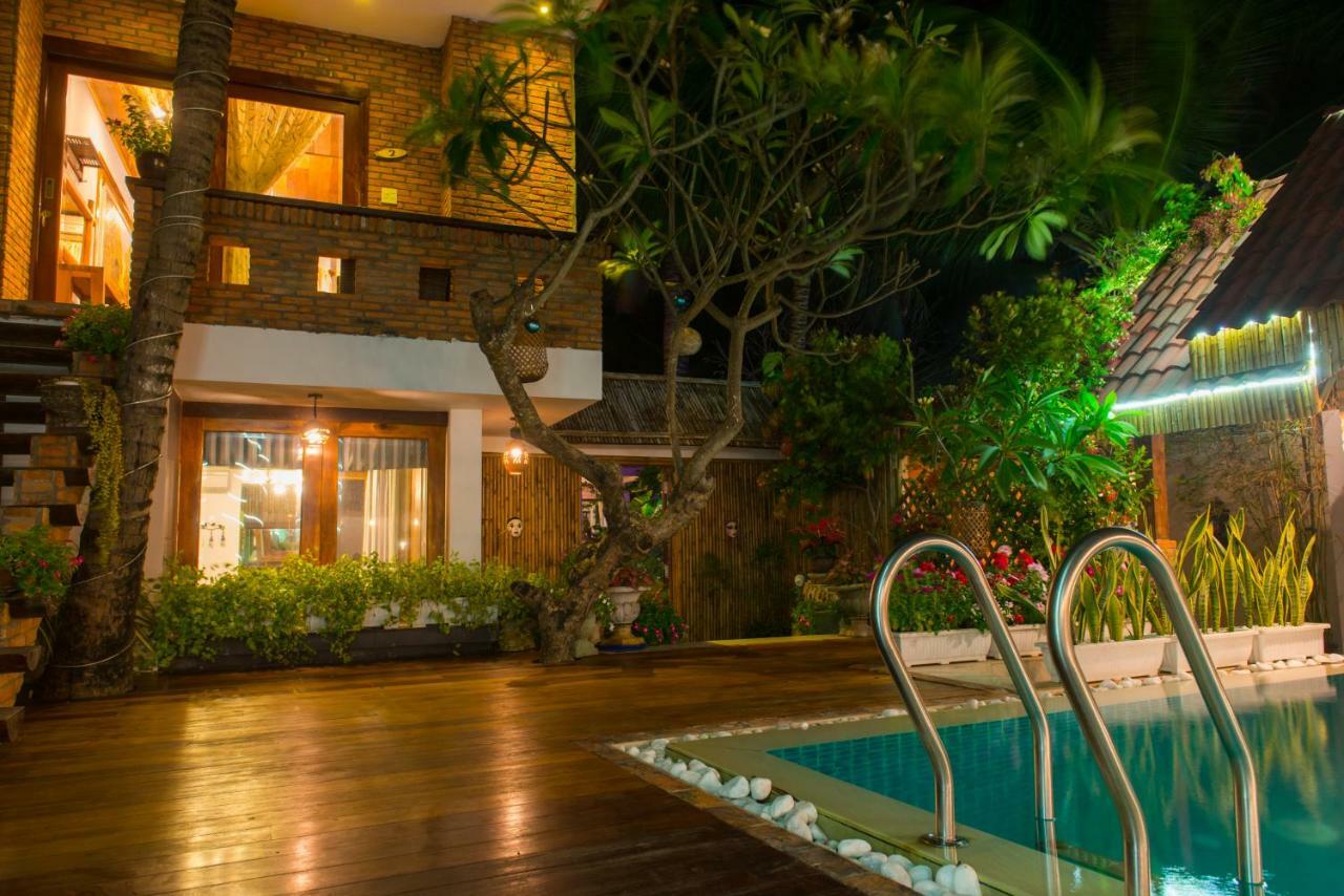 Veranda Beach Place Hotel Phan Thiết Esterno foto