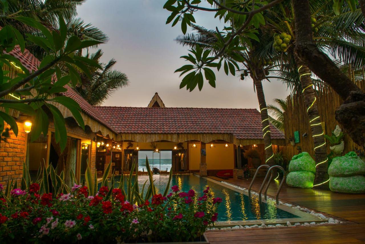 Veranda Beach Place Hotel Phan Thiết Esterno foto